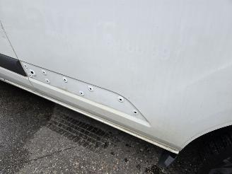 Ford Transit 310 2.2 TDCI L2H1 Ambiente picture 9