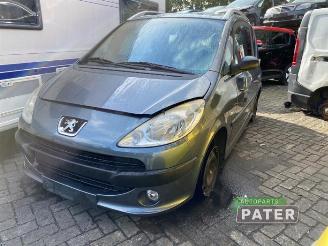 Vrakbiler auto Peugeot 1007 1007 (KM), Hatchback 3-drs, 2004 / 2011 1.4 2005/10