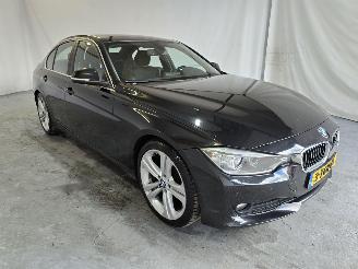 Unfallwagen BMW 3-serie 320d EfficientDynamics Edition Executive 2014/1