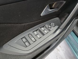 Peugeot 308 1.2 PureTech Active Pack Business picture 24