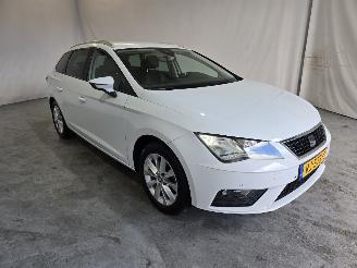 krockskadad bil auto Seat Leon ST 1.4 EcoTSI Style Business Intense 2018/1