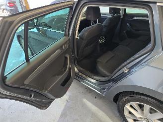 Skoda Superb 2.0 TDI Style Bns picture 18