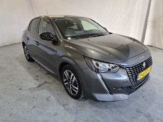 Damaged car Peugeot 208 1.2 PureTech Allure Pack 2022/3
