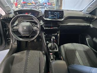 Peugeot 208 1.2 PureTech Allure Pack picture 23
