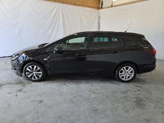 Opel Astra SPORTS TOURER 1.2 Edition picture 4