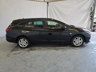 Opel Astra SPORTS TOURER 1.2 Edition picture 8