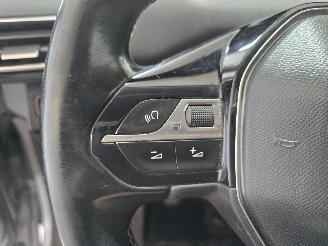 Peugeot 5008 1.2 PureTech Allure picture 29