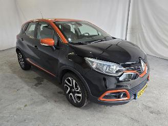 Damaged car Renault Captur 1.2 TCe Dynamique 2017/2
