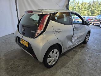 Toyota Aygo 1.0 VVT-i x-play picture 7