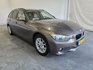 Unfallwagen BMW 3-serie 316d High Executive 2013/6
