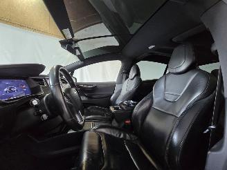 Tesla Model X 90D Base 6p. picture 36