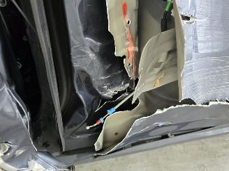 Tesla Model X 90D Base 6p. picture 10