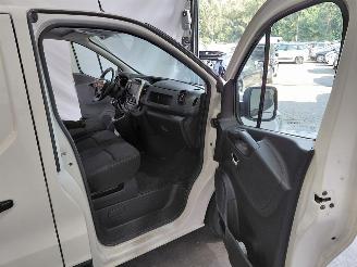 Renault Trafic 2.0 dCi 120 T29 L1H1 Luxe picture 16