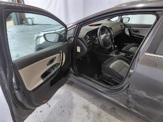 Kia Cee d Sportswagon 1.6 GDI BusinessLine picture 18