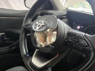 Toyota Yaris 1.5 Hybrid Dynamic picture 17