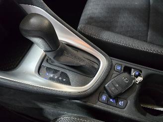 Toyota Yaris 1.5 Hybrid Dynamic picture 36