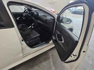 Toyota Yaris 1.5 Hybrid Dynamic picture 15
