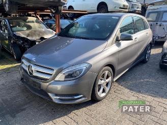 Dezmembrări autoturisme Mercedes B-klasse B (W246/W242), Hatchback, 2011 / 2018 1.6 B-180 BlueEFFICIENCY Turbo 16V 2014/9