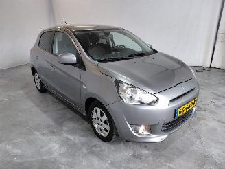 Schadeauto Mitsubishi Space-star 1.0 Bright 2015/5