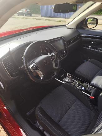 Mitsubishi Outlander 2.4 PHEV Intense+ picture 12