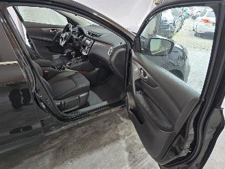 Nissan Qashqai 1.2 N-Connecta picture 15
