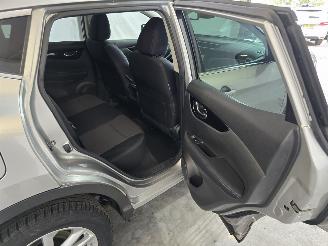 Nissan Qashqai 1.2 Connect Edition picture 17