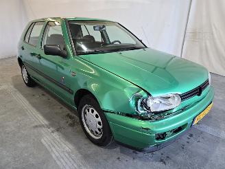 Schadeauto Volkswagen Golf CL 55 KW E2 1996/3