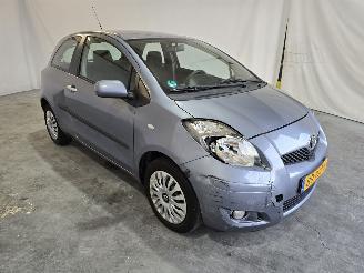škoda osobní automobily Toyota Yaris 1.3 VVTi Aspiration  automaat 2011/2