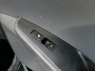 Hyundai Ioniq Premium EV picture 29