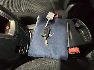Peugeot 5008 1.6 THP Blue Lease Executive 7p. picture 32