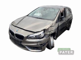 Vrakbiler auto BMW 2-serie 2 serie Gran Tourer (F46), MPV, 2014 218i 1.5 TwinPower Turbo 12V 2016/8