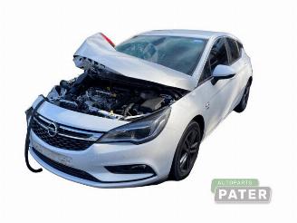 Vrakbiler auto Opel Astra Astra K, Hatchback 5-drs, 2015 / 2022 1.0 Turbo 12V 2019/6