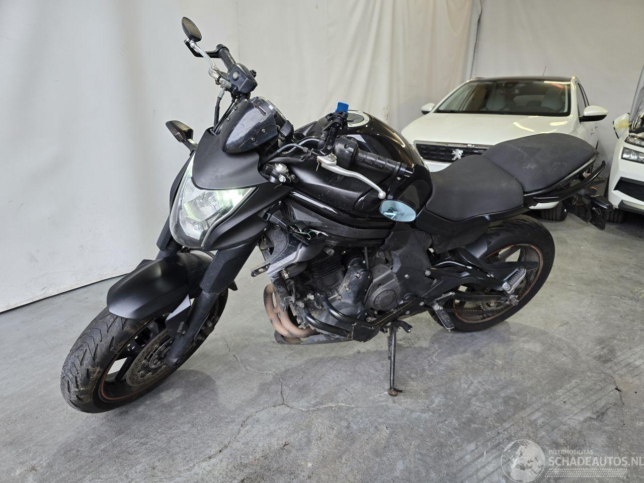 Kawasaki ER - 6 N ABS