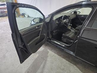 Volkswagen Golf 2.0 TDI HL Bns R picture 15