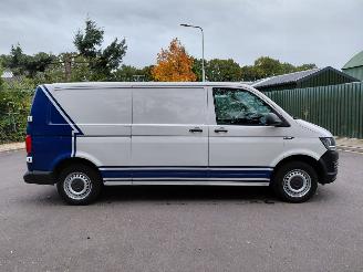 Volkswagen Transporter 2.0 TDI L2H1 Comfortline picture 8