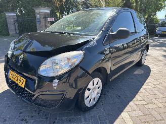 skadebil auto Renault Twingo 1.2 Acces 2008/4
