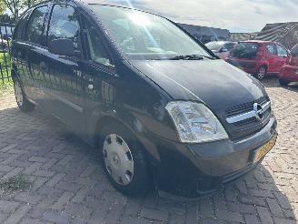 Opel Meriva 1.6 Essential picture 1