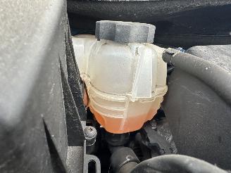 Opel Corsa-E 1.0 Turbo Color Ed. picture 18