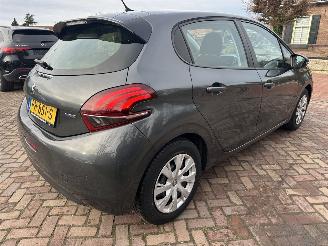 Peugeot 208 1.2 PureT. Blue Lion picture 6