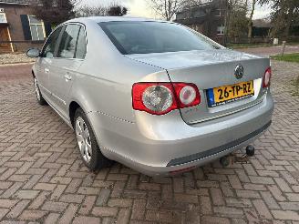 Volkswagen Jetta 2.0 TDI automaat picture 8