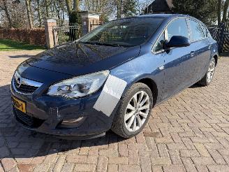 Vaurioauto  passenger cars Opel Astra 1.4 Turbo 2012/5