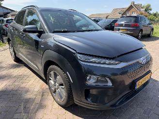 Schadeauto Hyundai Kona EV Limited Sky 64 kWh 2020/12