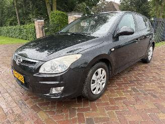 Schadeauto Hyundai I-30 1.6i Dynamic 2007/11