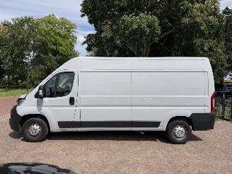 Vrakbiler auto Opel Movano 2.2D 140 pk L3H2 2023/5