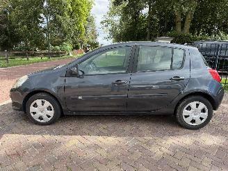 Renault Clio 1.6-16V Dynamique Luxe picture 21