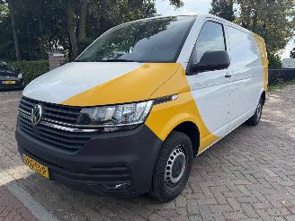 skadebil bedrijf Volkswagen Transporter 2.0 TDI L2H3 32 Comfortline 2020/11