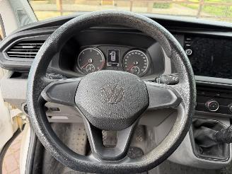 Volkswagen Transporter 2.0 TDI L2H3 32 Comfortline picture 17