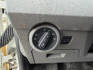 Volkswagen Transporter 2.0 TDI L2H3 32 Comfortline picture 13