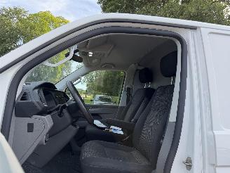 Volkswagen Transporter 2.0 TDI L2H3 32 Comfortline picture 15