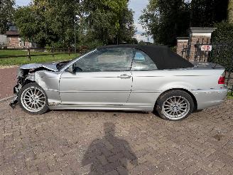damaged passenger cars BMW 3-serie Cabrio 318Ci 2004/7